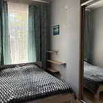 подобова оренда 2-поверхової 4-кімнатної квартири в центрі одеси * Odessa