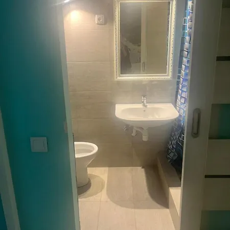 подобова оренда 2-поверхової 4-кімнатної квартири в центрі одеси Appartement Odessa