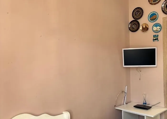 подобова оренда 2-поверхової 4-кімнатної квартири в центрі одеси Apartment Odessa