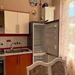 Appartamento подобова оренда 2-поверхової 4-кімнатної квартири в центрі одеси